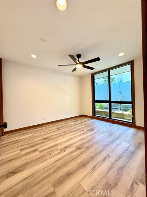 Building Photo - 880 N Gainsborough Dr