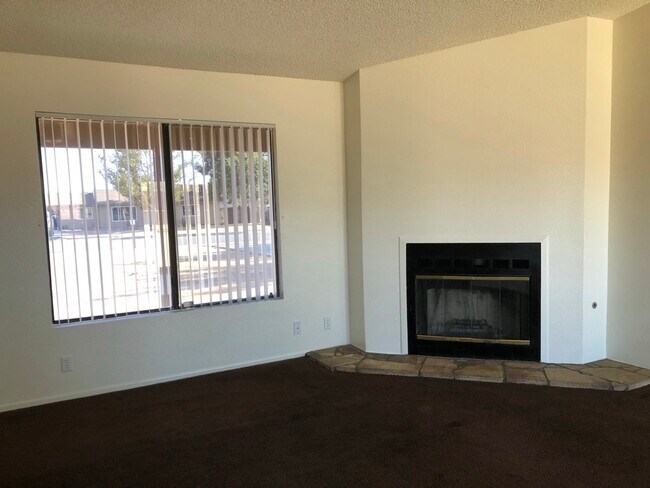 Building Photo - 22578 El Centro Rd