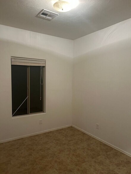 Building Photo - 3610 Cam Del Rancho