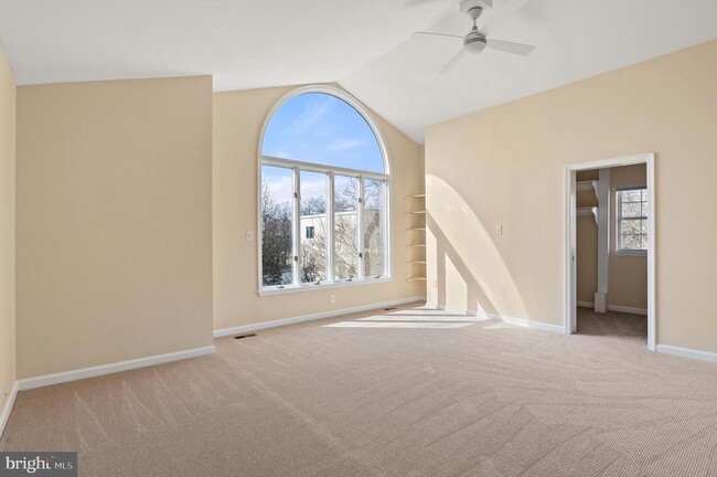 Building Photo - 3563 Narragansett Ave