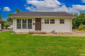 Building Photo - 2054 Conlin Ave