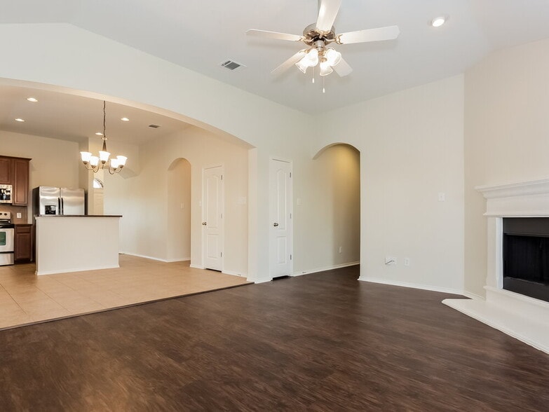 Building Photo - 6229 Chalk Hollow Dr