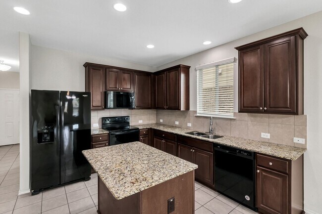 Building Photo - 5216 Cressler Ln