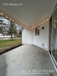 Building Photo - 2331 Manoa Ln N