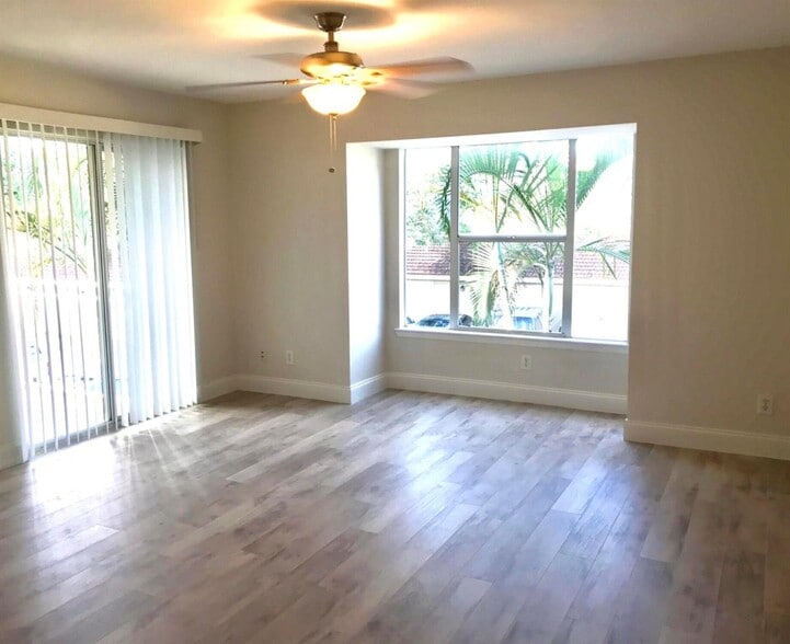 Building Photo - 1865 Palm Cove Blvd