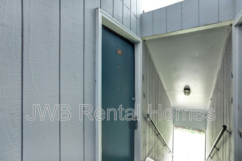 Building Photo - 10825 Key Haven Blvd