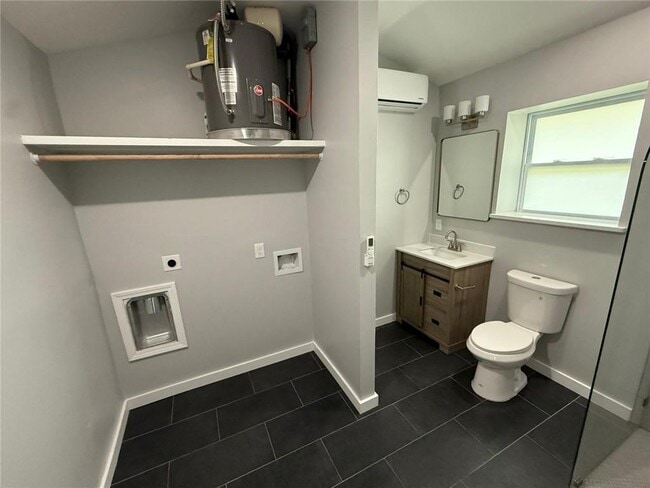 Building Photo - 7870 Rand Rd