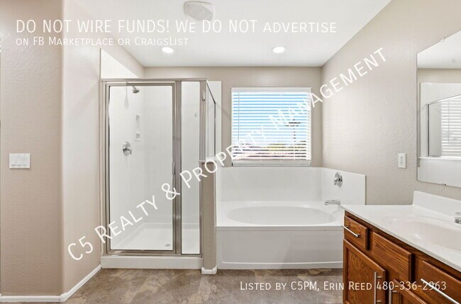 Building Photo - 17335 W Woodlands Ave