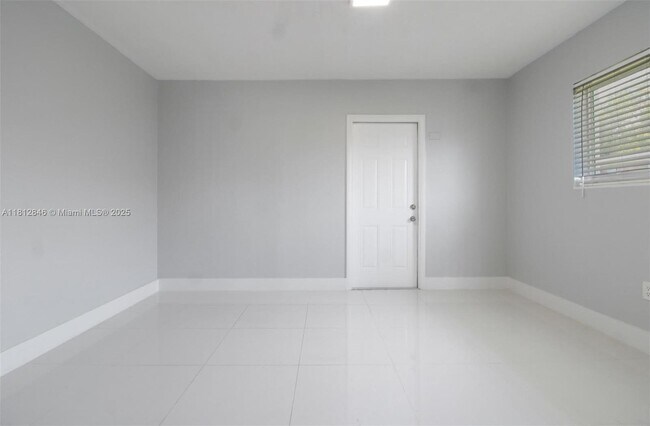 Building Photo - 12030 SW 181st St