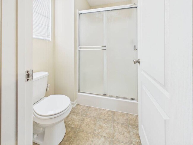 Building Photo - 703 Iron Horse Dr