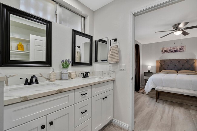 Unit A-Master Bath Room - 6032 Lime Ave