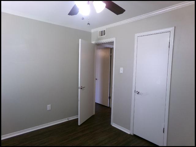 Building Photo - 20 Wagon Wheel Ct