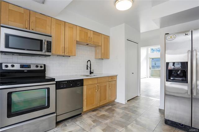 Building Photo - 2 bedroom in Bronx NY 10464