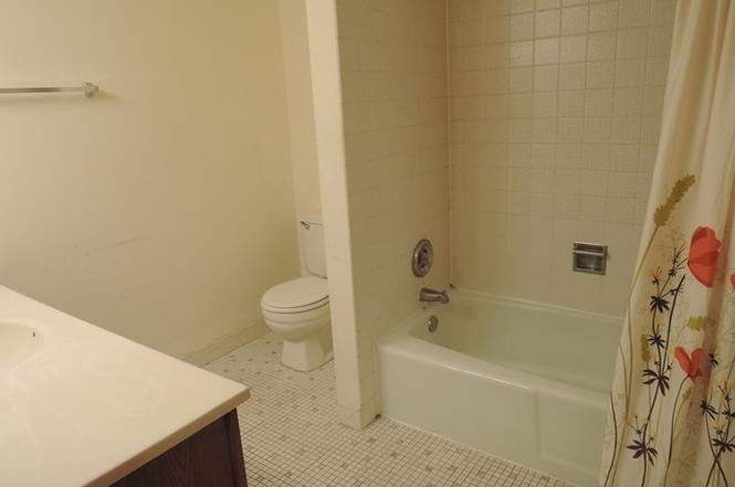 Bathroom - 138 E Bailey Rd