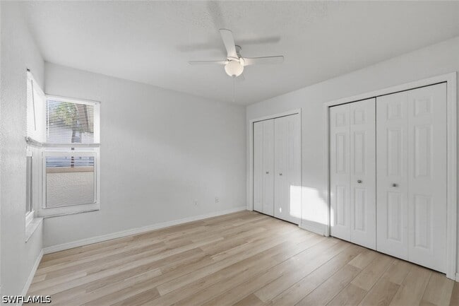 Building Photo - 9570 Crescent Garden Dr