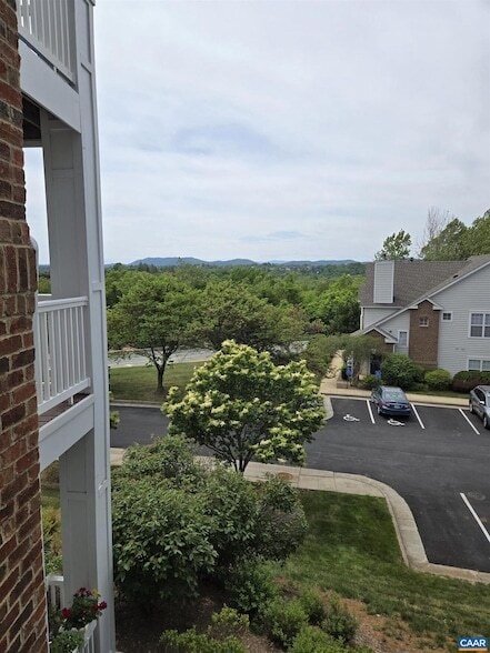 Building Photo - 1055 Weybridge Ct
