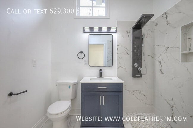 Building Photo - 1707 17th Ave N