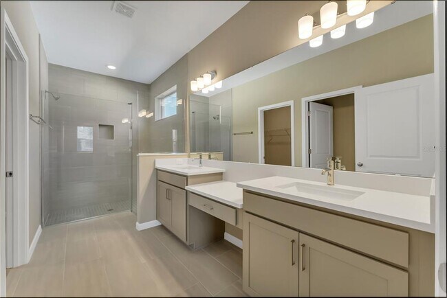 Building Photo - 4441 Lions Gate Ave