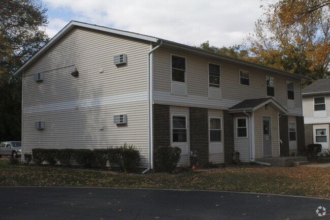 Building Photo - Highland Apartments