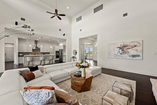 Building Photo - 3400 Tuscany Dr
