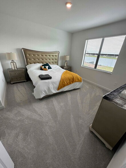 Building Photo - 4980 Seafoam Trl