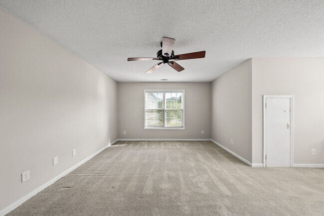 Building Photo - 3135 Lariat Ridge Dr