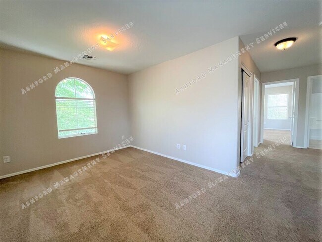 Building Photo - 2417 S 90th Glen