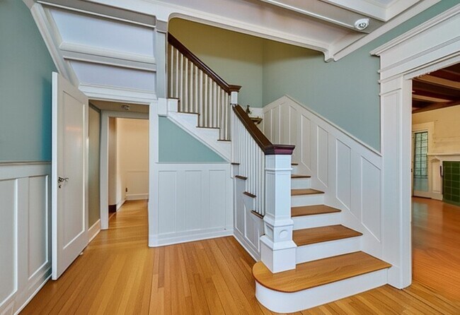 Building Photo - 30 Cheswick Rd