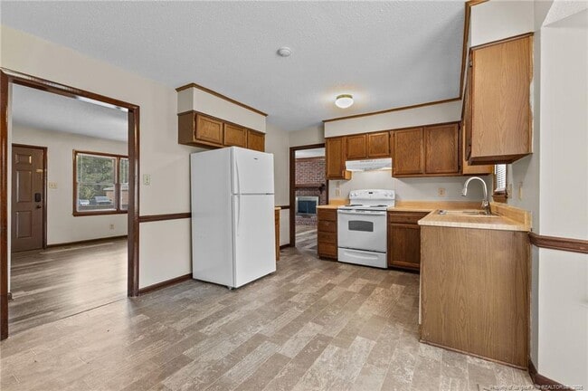 Building Photo - 6673 Vaughn Rd