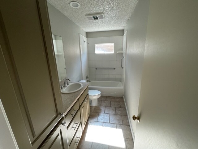 Building Photo - 2708 23rd St