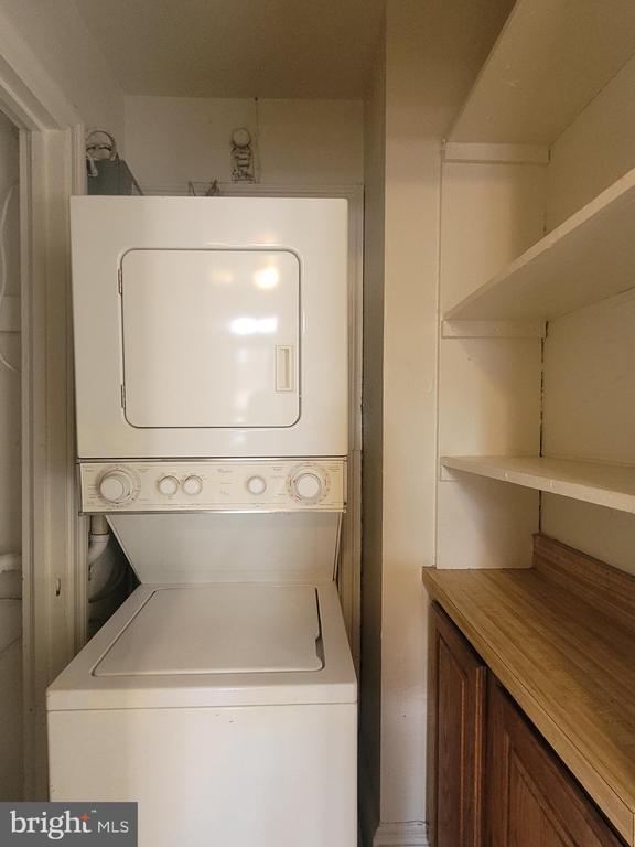 Building Photo - 2031 Locust St