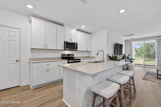 Building Photo - 284 Links Ter Blvd