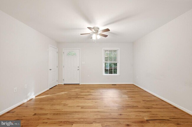 Building Photo - 101 Brier Rabbit Ct