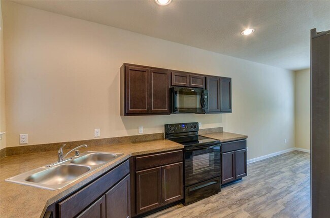Building Photo - 11817 Mockingbird Ln