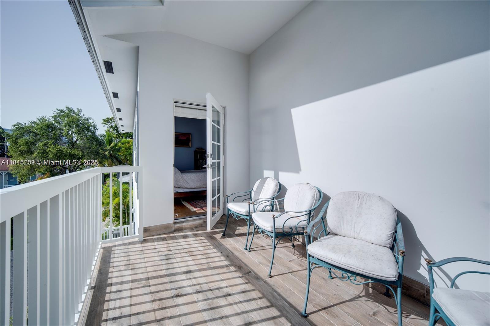 Building Photo - 106 Florida Ave