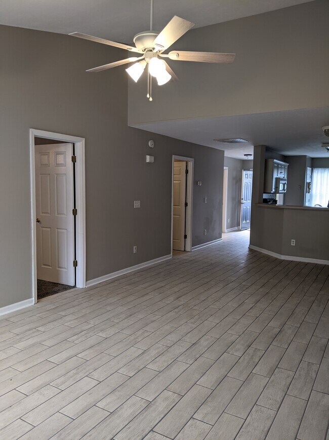 Building Photo - 135 Bevington Dr
