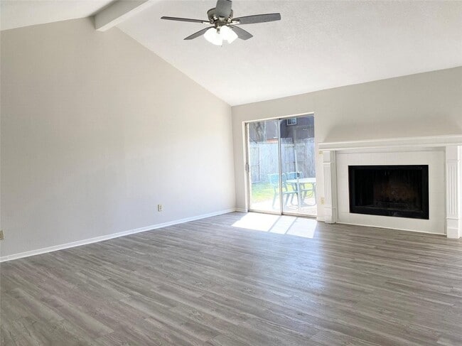Building Photo - 2202 Windy Meadow Dr