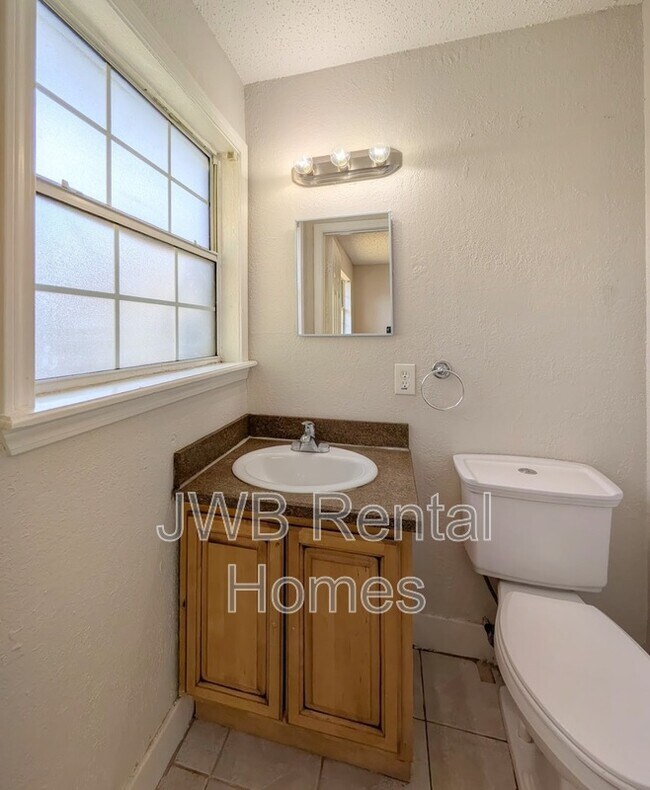 Building Photo - 8532 Buckingham Rd