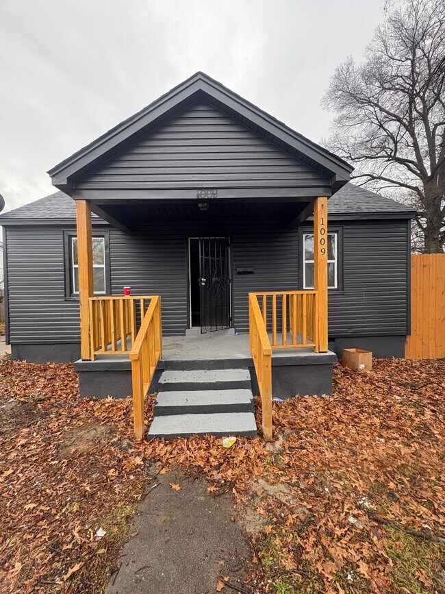 Building Photo - 1009 Cella St