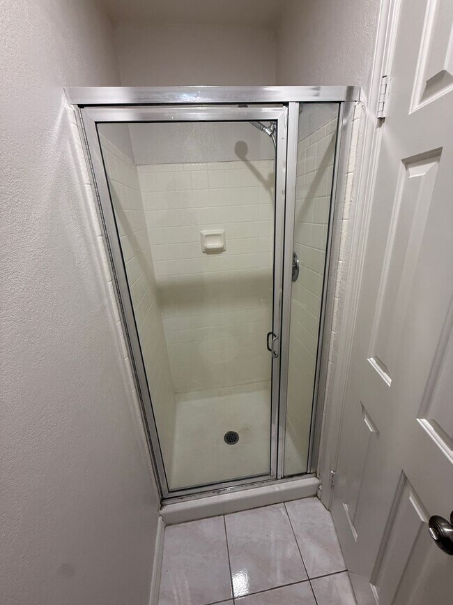 Building Photo - SPACIOUS 1 BEDROOM, 1.5 BATHROOM TOWNHOME IN SAN JOSE. MUST SEE!!!