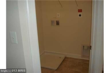 Building Photo - 1709 Taymount Terrace NE