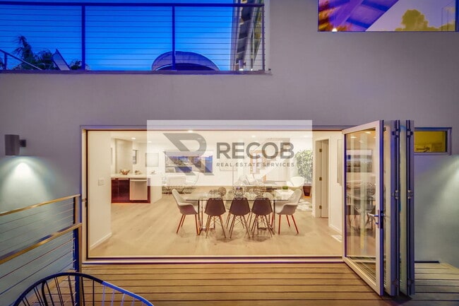 Building Photo - 2641 Curlew St