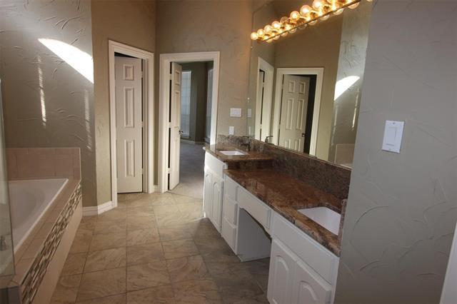 Building Photo - 4404 Echo Bluff Dr