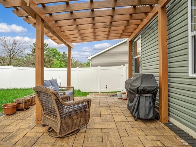 Building Photo - 1398 Orchard Lakes Cir
