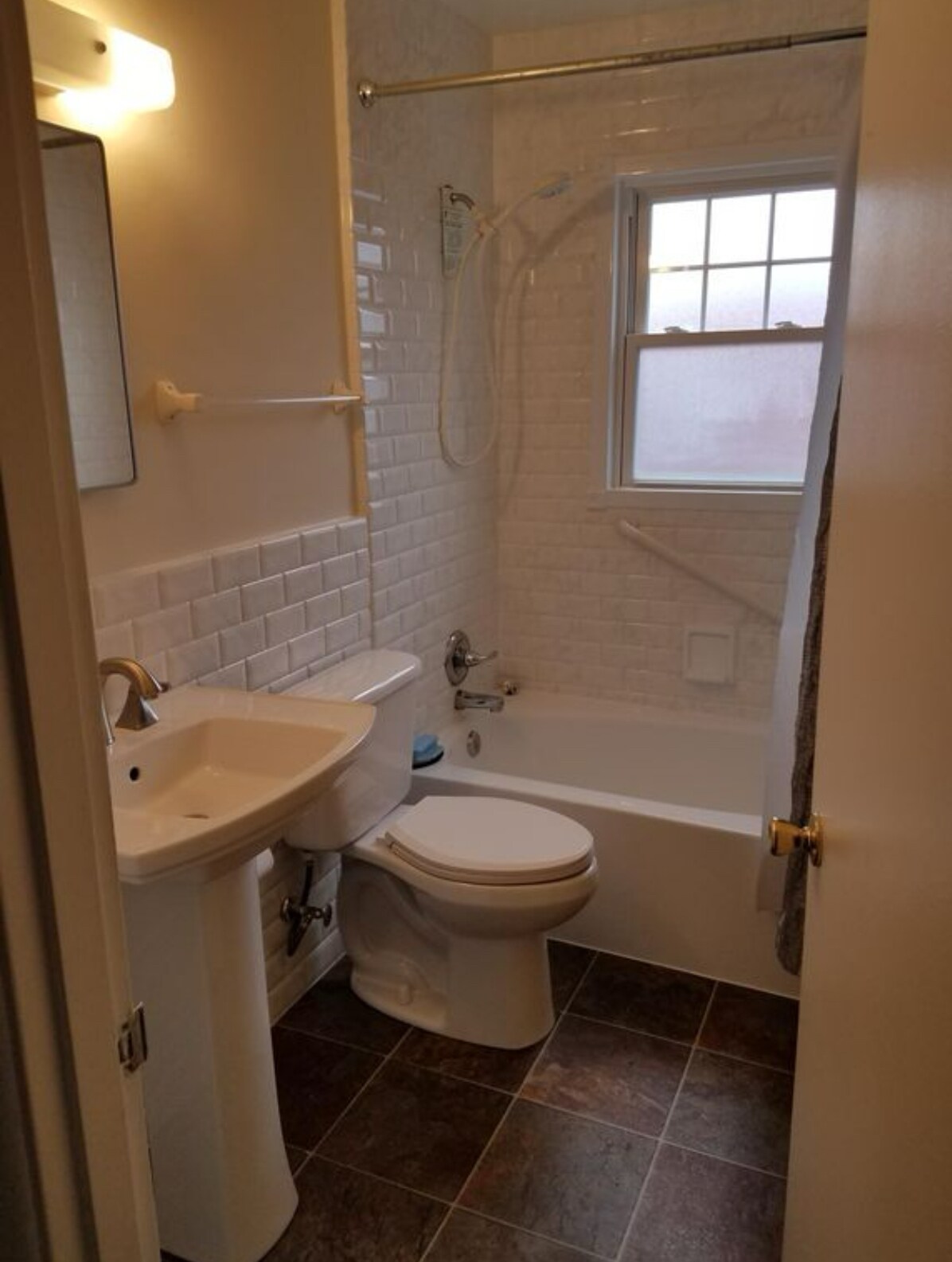 Building Photo - 2909 Thistlewood Dr