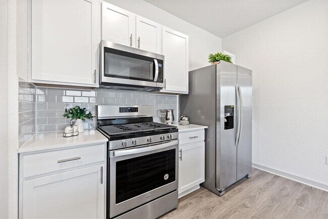 Building Photo - 212 Florenz Ln