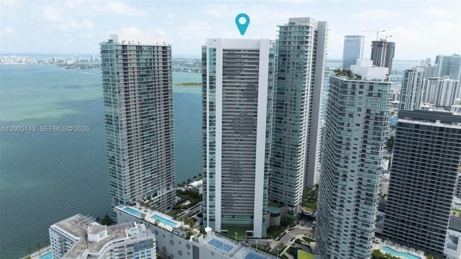 Building Photo - 650 NE 32nd St