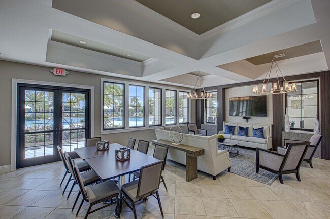 Building Photo - Spacious 5-Bedroom Home with Resort-Style ...
