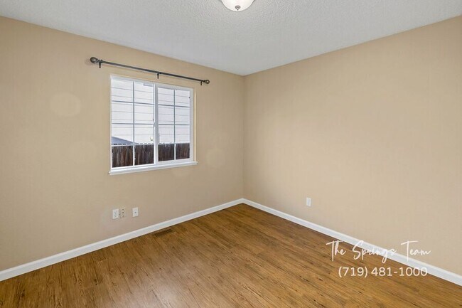 Building Photo - 5833 Bow River Dr