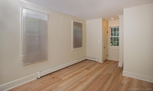 Building Photo - 40 Seminary St